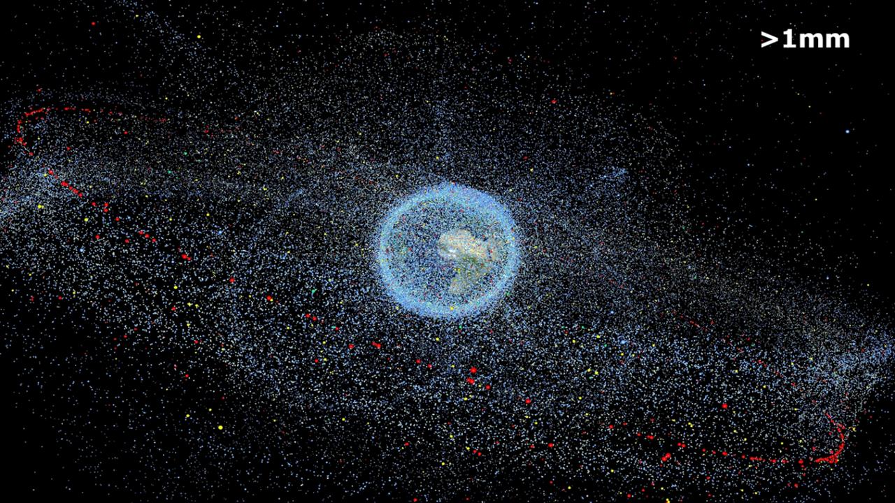 Höchste Zeit, Müll zu vermeiden oder zu entfernen: Um die Erde schwirren Millionen Teile von Weltraummüll.