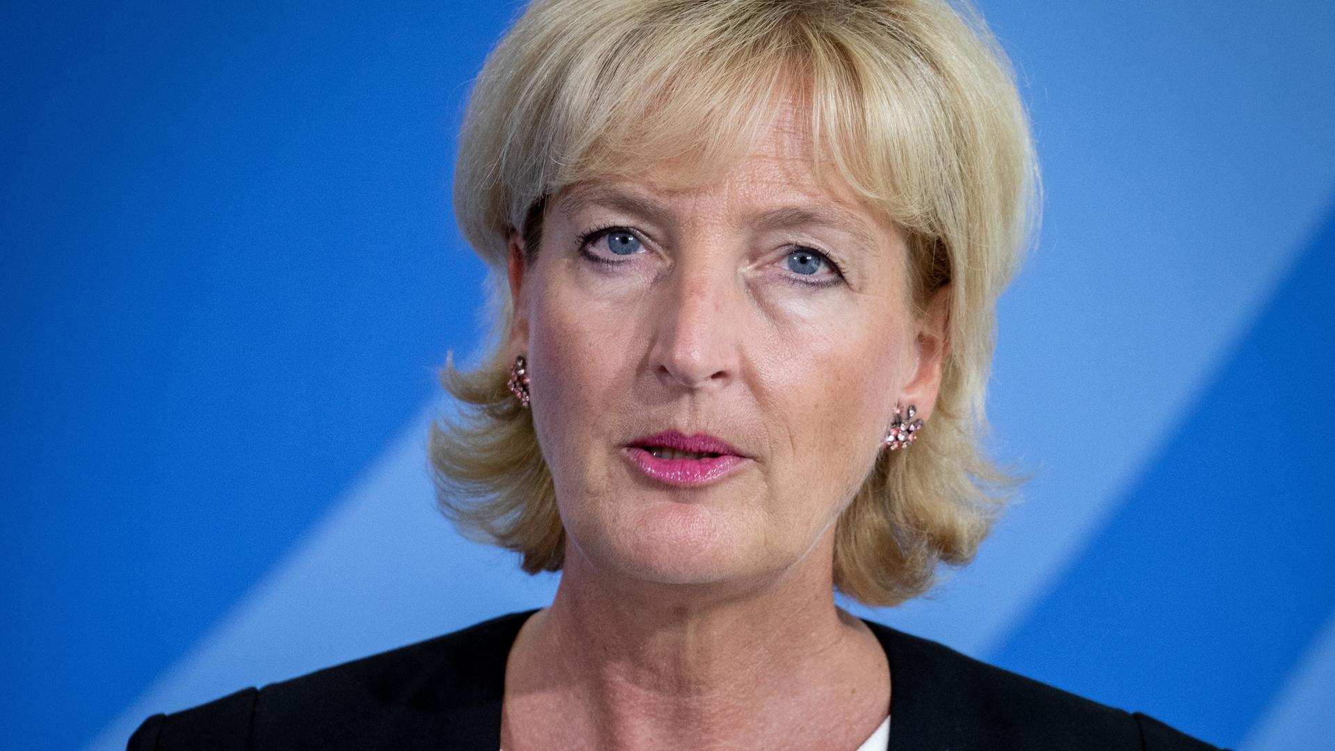 Porträtbild von Medizinethikerin Christiane Woopen Porträtbild von Medizinethikerin Christiane Woopen