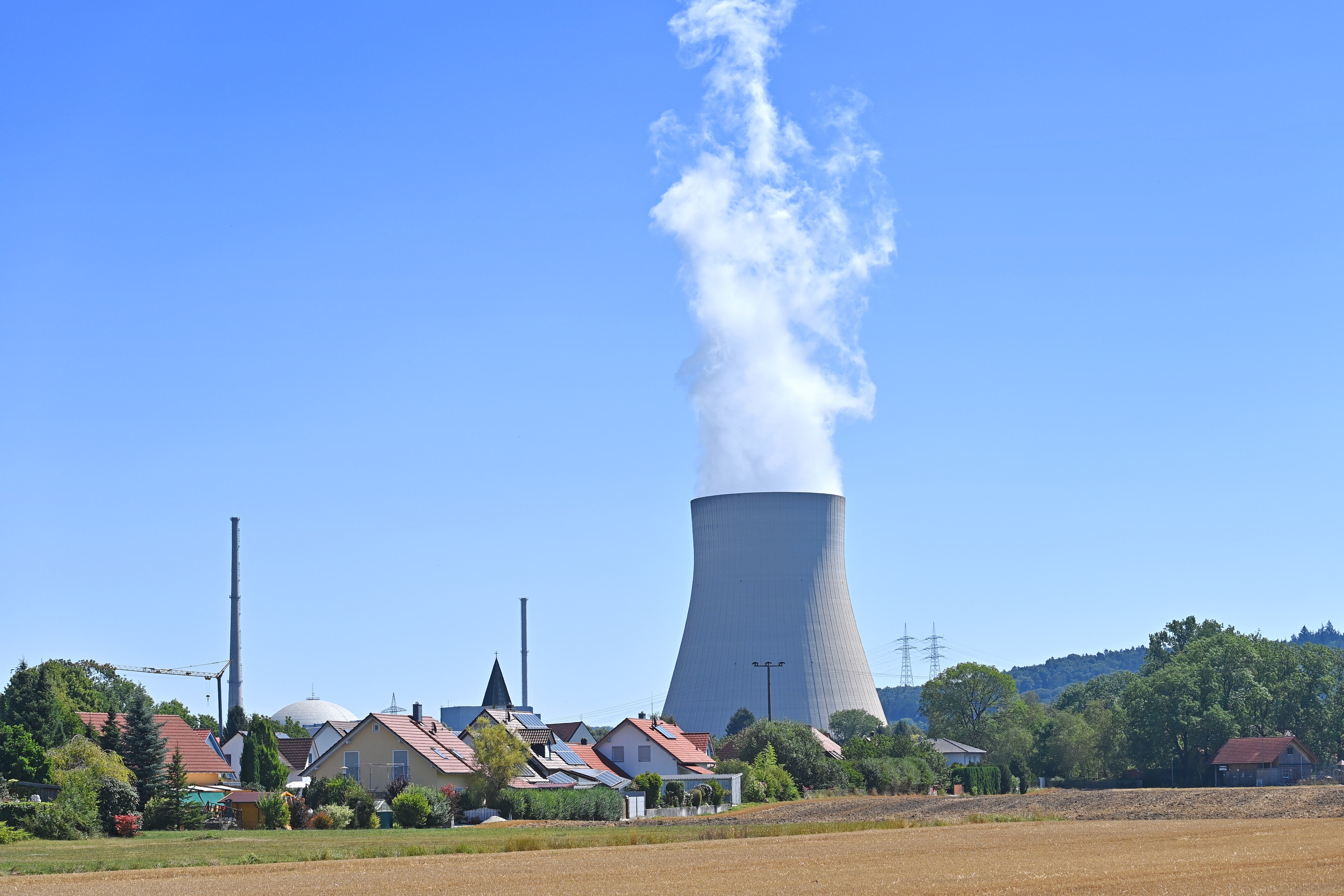 Scholz‘ Richtlinien-Vorgabe zur Atomkraft – Zustimmung in Ampelparteien – Kritik aus der Opposition