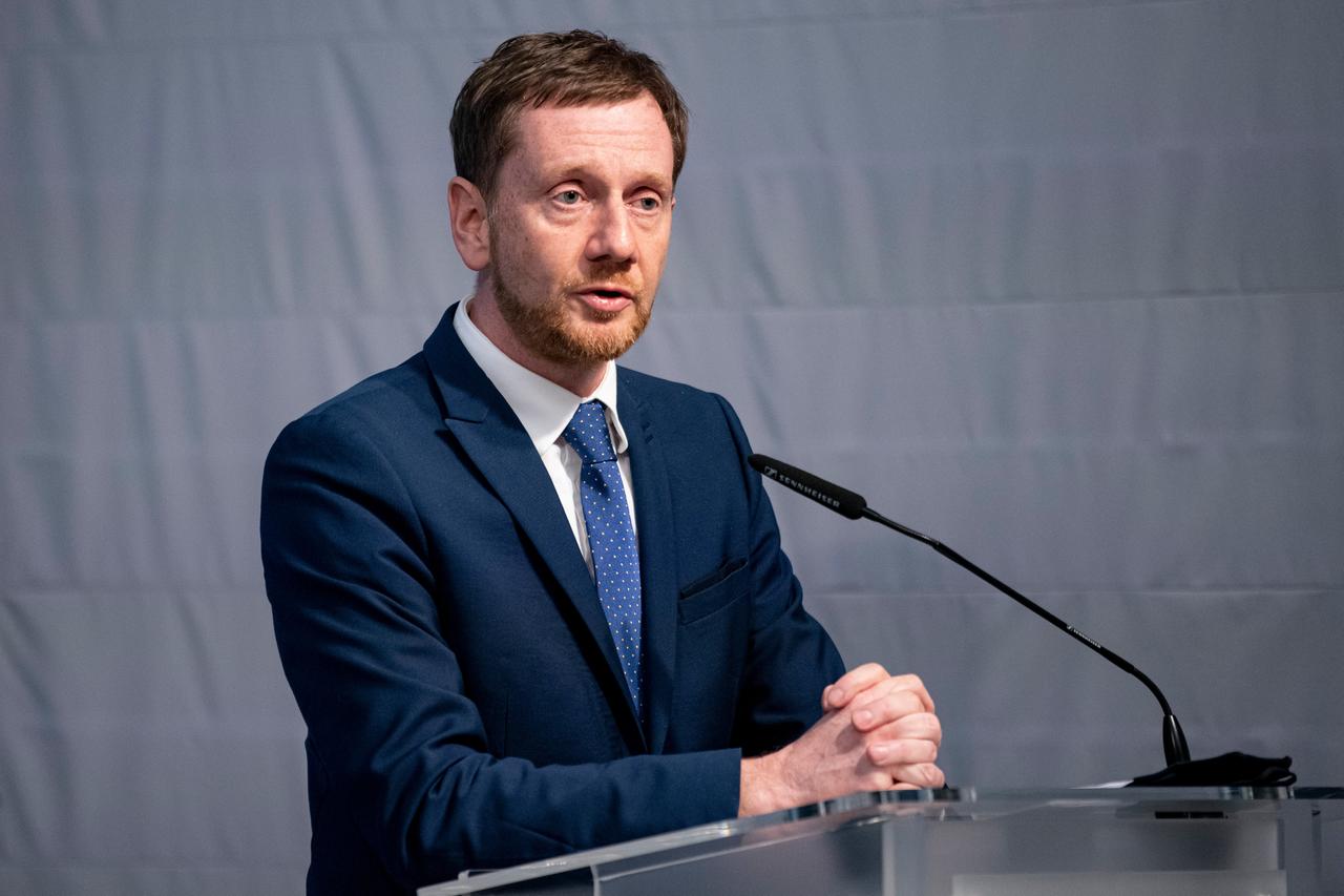 Michael Kretschmer (CDU), Ministerpräsident von Sachsen, nimmt an einer Pressekonferenz teil. Michael Kretschmer (CDU), Ministerpräsident von Sachsen, nimmt an einer Pressekonferenz teil.