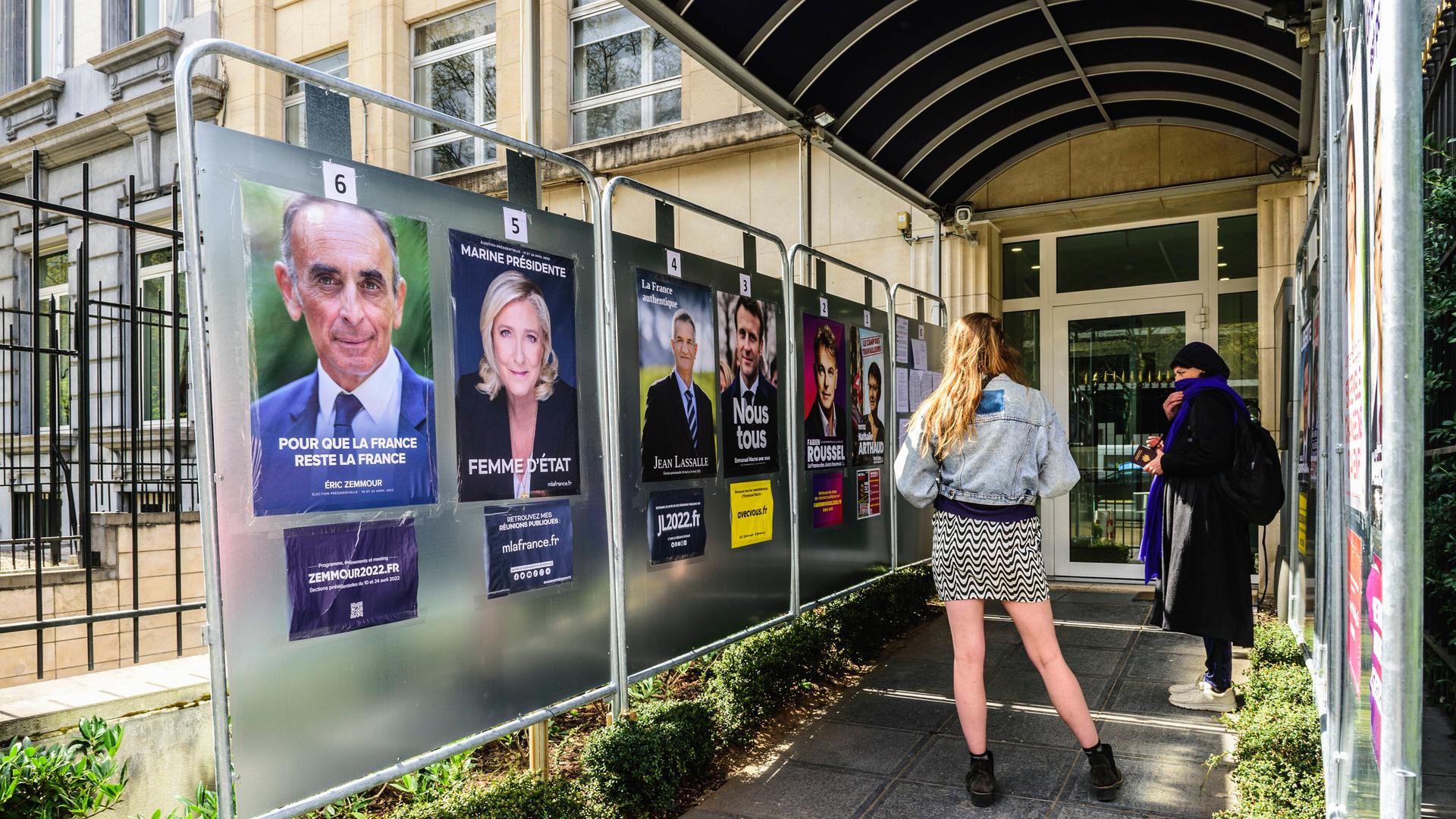 Ein Wahlbüro in der französischen Botschaft in Brüssel. Ein Wahlbüro in der französischen Botschaft in Brüssel.