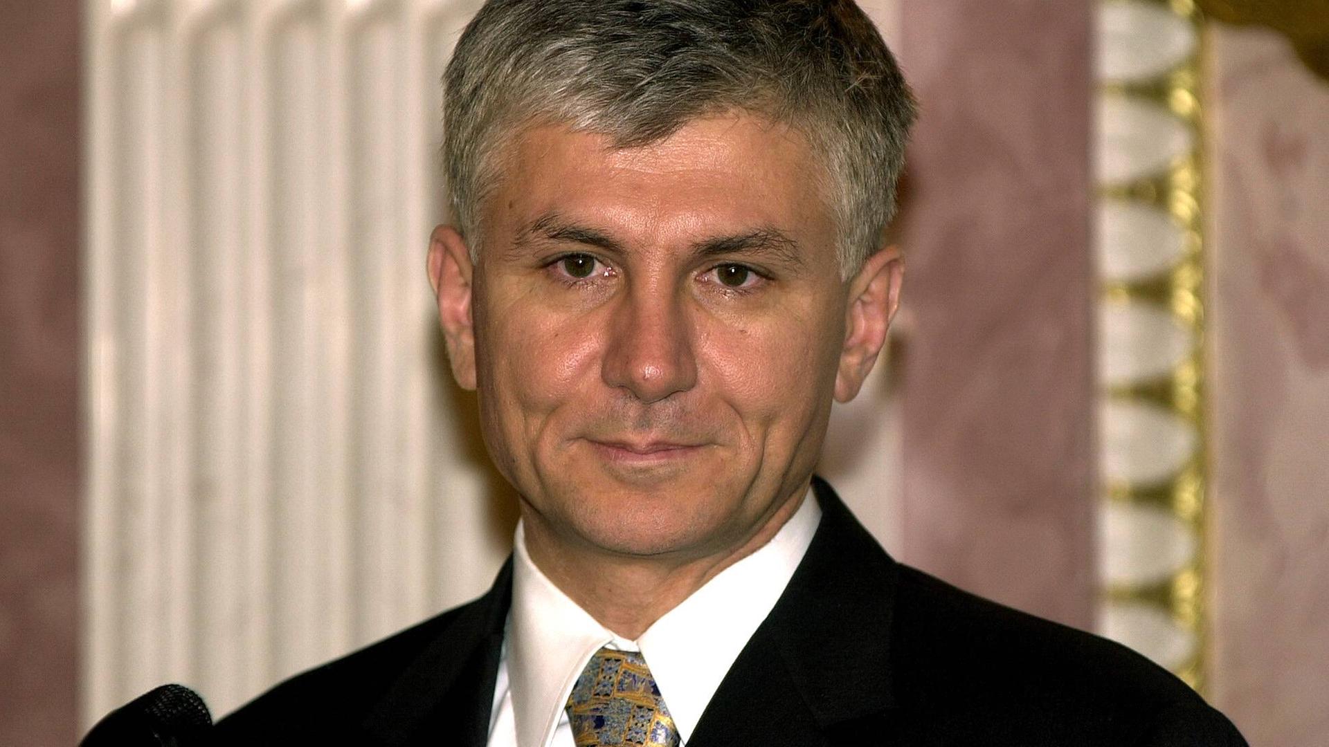 Der damalige serbische Ministerpräsident Zoran Djindjic 2001 anlässlich eines Staatsbesuches in München Der damalige serbische Ministerpräsident Zoran Djindjic 2001 anlässlich eines Staatsbesuches in München
