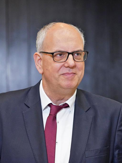Porträt von Andreas Bovenschulte (SPD), Bremer Bürgermeister, 2022.