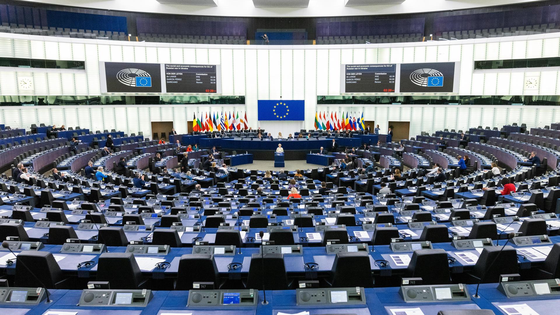 Plenarsitzung des Europäischen Parlaments bei der Ursula von der Leyen, Präsidentin der Europäischen Kommission, vor dem Europäischen Parlament spricht. Plenarsitzung des Europäischen Parlaments bei der Ursula von der Leyen, Präsidentin der Europäischen Kommission, vor dem Europäischen Parlament spricht.
