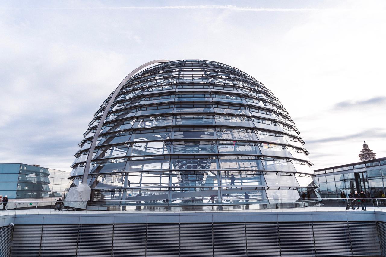Die Glaskuppel des Reichstags in Berlin in Nahaufnahme. Die Glaskuppel des Reichstags in Berlin in Nahaufnahme.