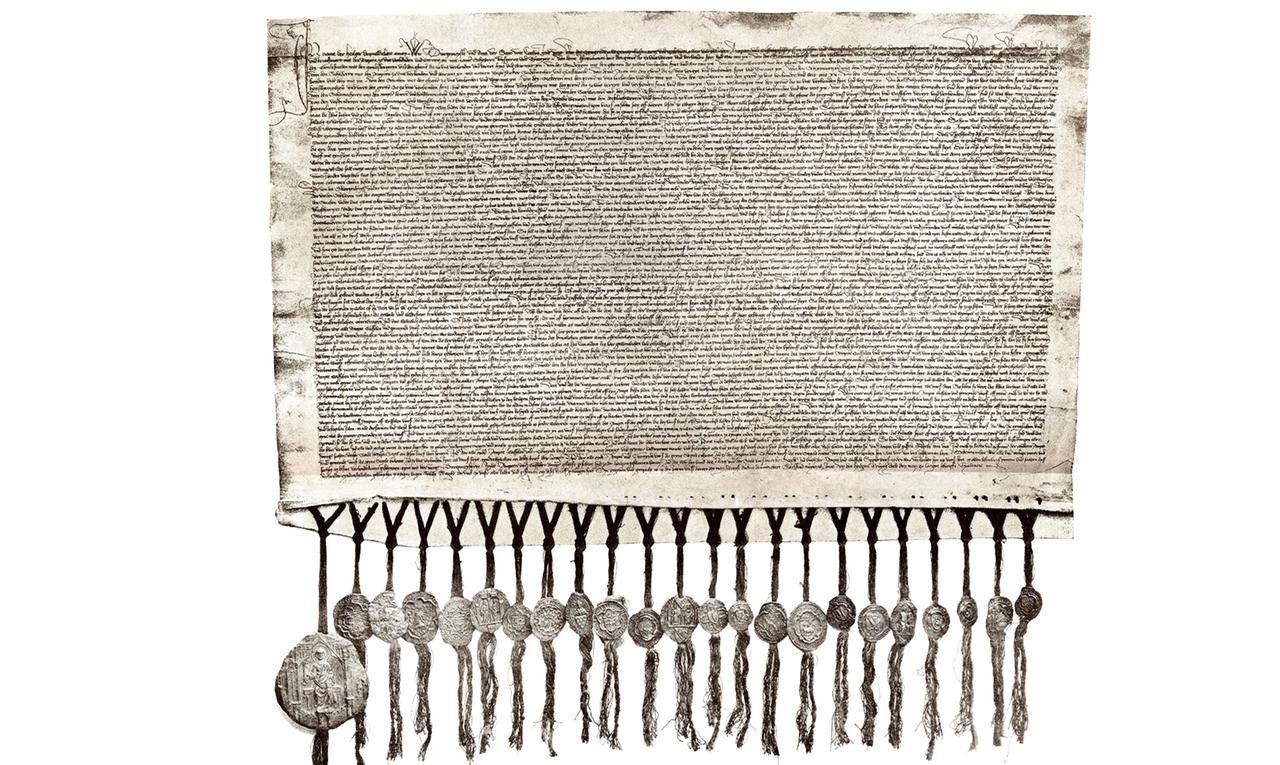 Der "Verbundbrief" von 1396 ist die mittelalterliche "Verfassung", mit der sich die in "Gaffeln" (Zünfte) organisierten Kölner Bürger von Kirche und Adel emanzipierten. Die Urkunde existierte in 23 Ausfertigungen - eine für die Stadt und jeweils eine für die 22 Gaffeln - symbolisiert durch die unten anhängenden Siegel. Der "Verbundbrief" von 1396 ist die mittelalterliche "Verfassung", mit der sich die in "Gaffeln" (Zünfte) organisierten Kölner Bürger von Kirche und Adel emanzipierten. Die Urkunde existierte in 23 Ausfertigungen - eine für die Stadt und jeweils eine für die 22 Gaffeln - symbolisiert durch die unten anhängenden Siegel.