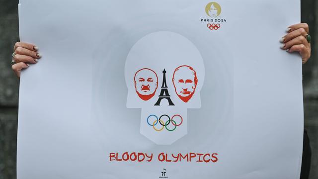 Ukrainische Proteste gegen die Olympia-Teilnahme von russischen und belarussischen Athleten in Krakau 