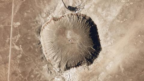 Das war noch vergleichsweise harmlos: Der Meteor Crater in Arizona (Durchmesser 1,2 km), entstanden vor ca. 50.000 Jahren