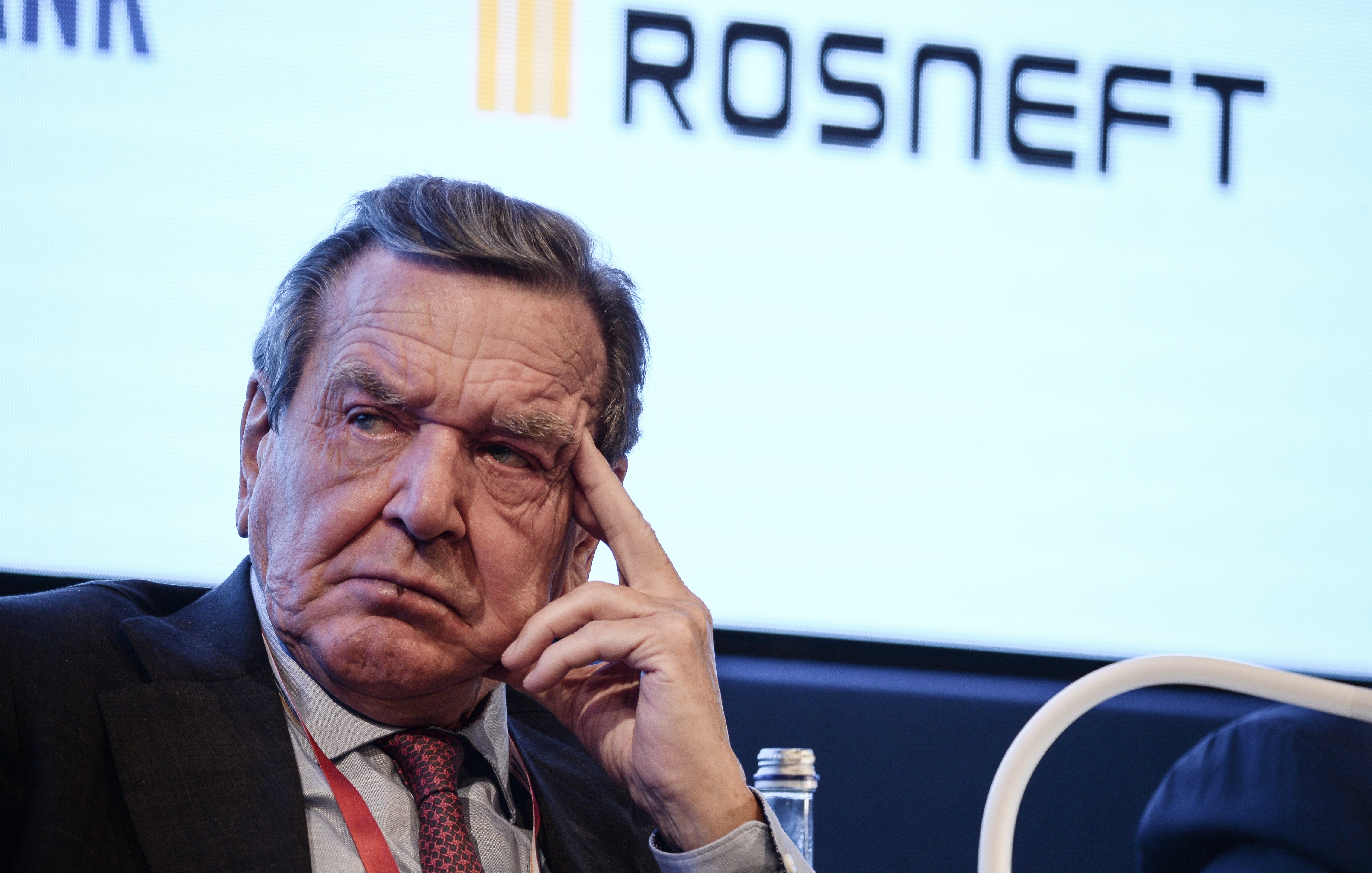 Russischer Ölkonzern – Altkanzler Schröder verlässt Posten als Aufsichtsratschef bei Rosneft