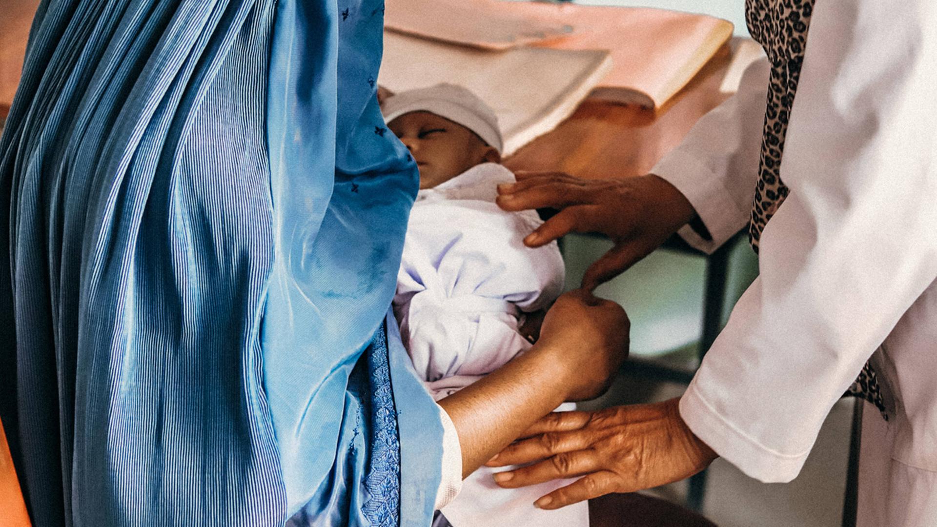 AFGHANISTAN - JABALSERAJ CLINIC - HOW TO BECOME A MOTHER In the province of Parwan in Afghanistan, the Jabalseraj clinic