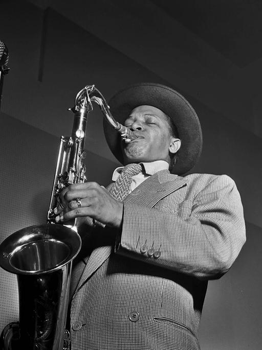 Porträt von Illinois Jacquet, aufgenommen 1947 in New York