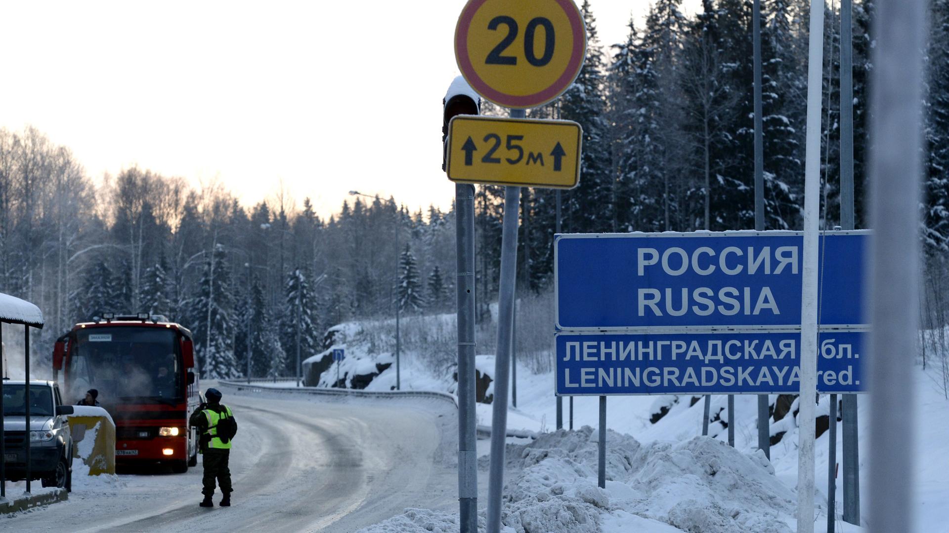 Finnisch-russicher Grenzübergang Nuijamaa Finnisch-russicher Grenzübergang Nuijamaa