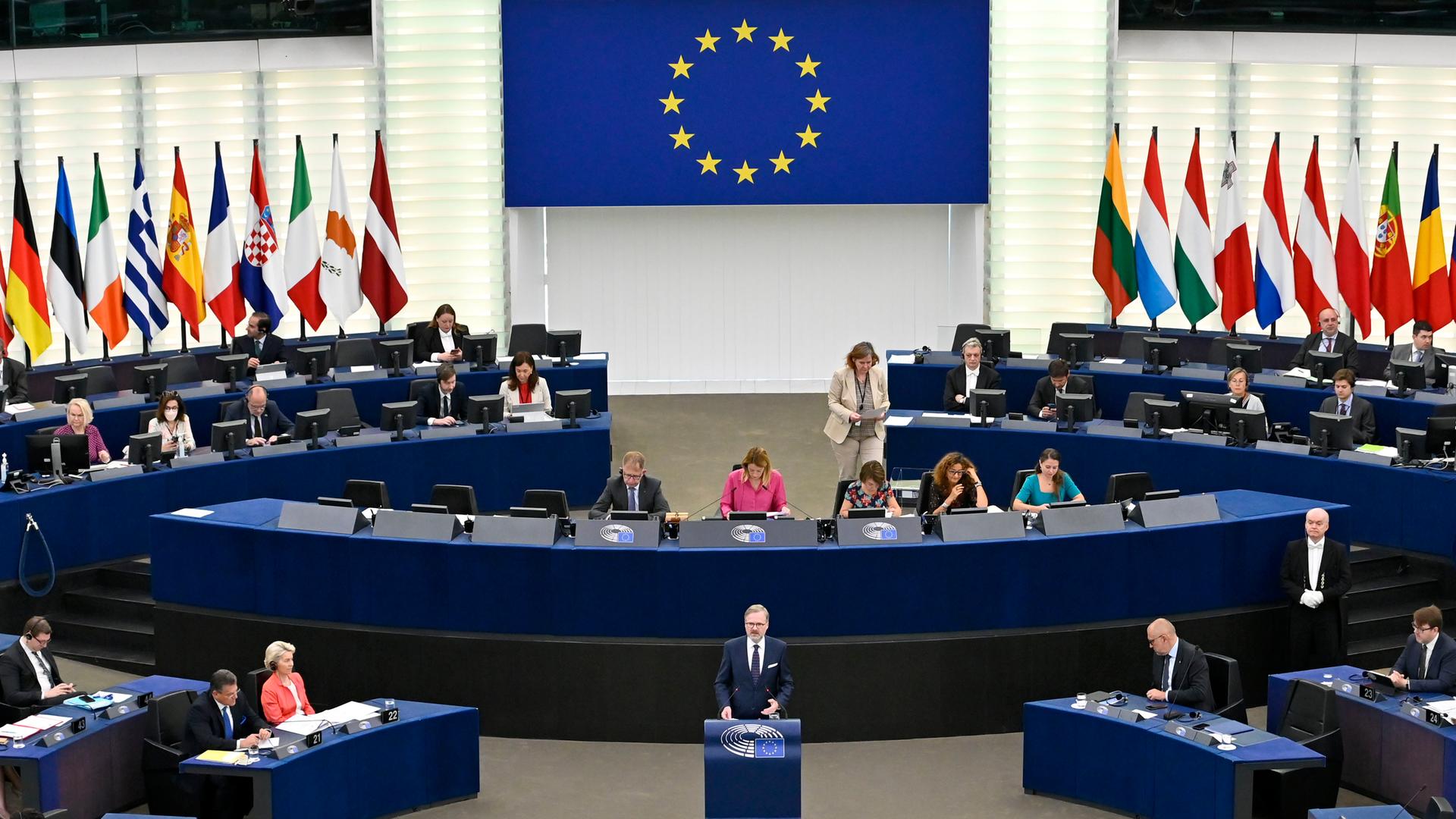 Petr Fiala stellt Prioritäten der tschechischen EU-Ratspräsidentschaft im EU-Parlament in Straßburg vor, 6. Juli 2022