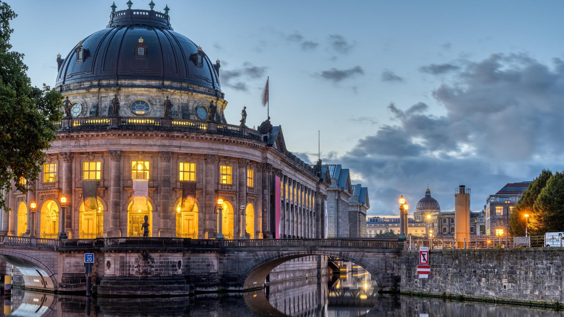 Blick auf das Bode-Museum in Berlin Blick auf das Bode-Museum in Berlin