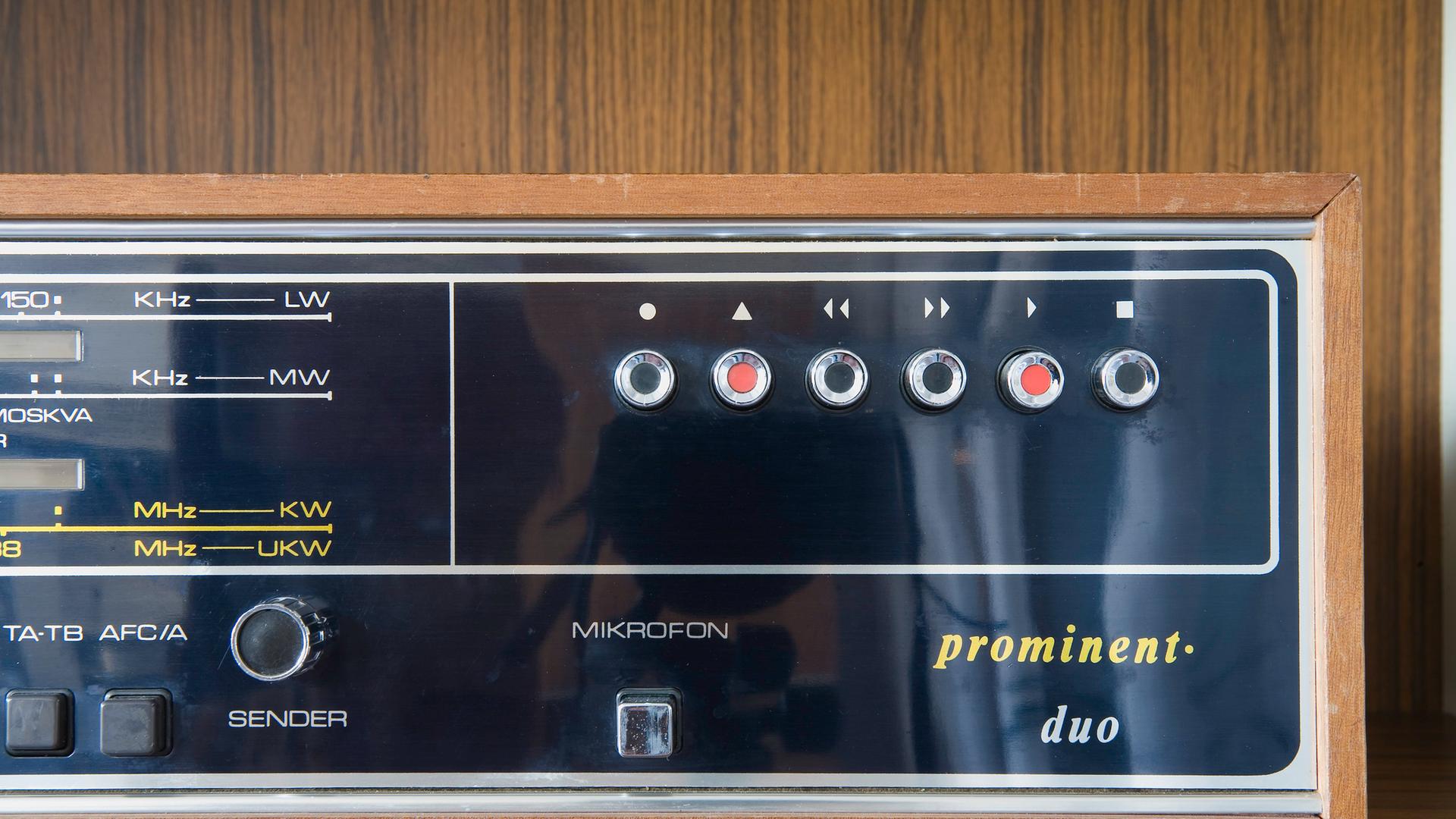 Radiogerät "prominent duo" vom VEB Stern-Radio aus der DDR in den 1970er-Jahren Radiogerät "prominent duo" vom VEB Stern-Radio aus der DDR in den 1970er-Jahren
