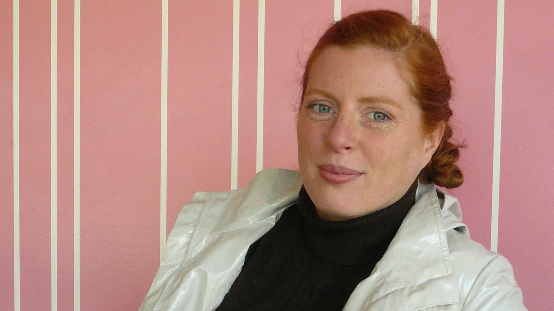 Porträt der Fotografin Ricarda Roggan, 2022. Porträt der Fotografin Ricarda Roggan, 2022.