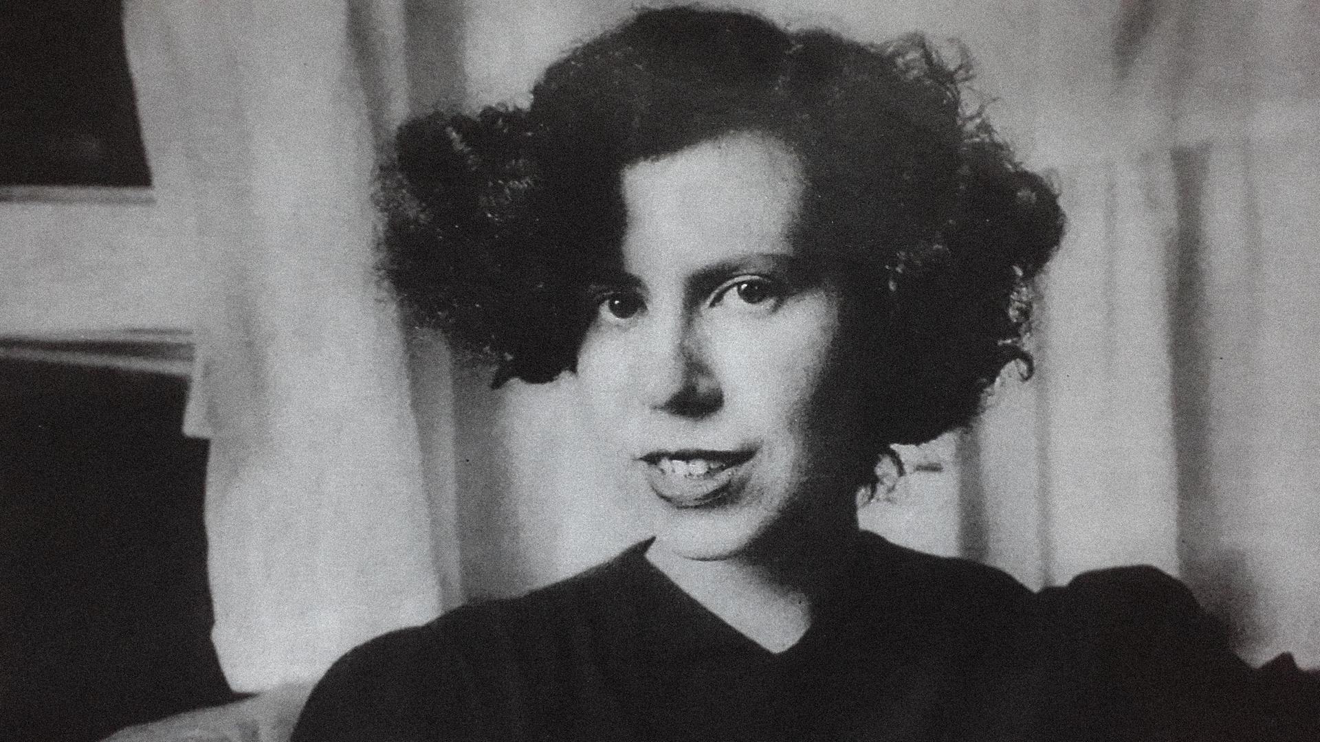Porträtaufnahme von 1948 in sw von Kathrine Talbot. Porträtaufnahme von 1948 in sw von Kathrine Talbot.