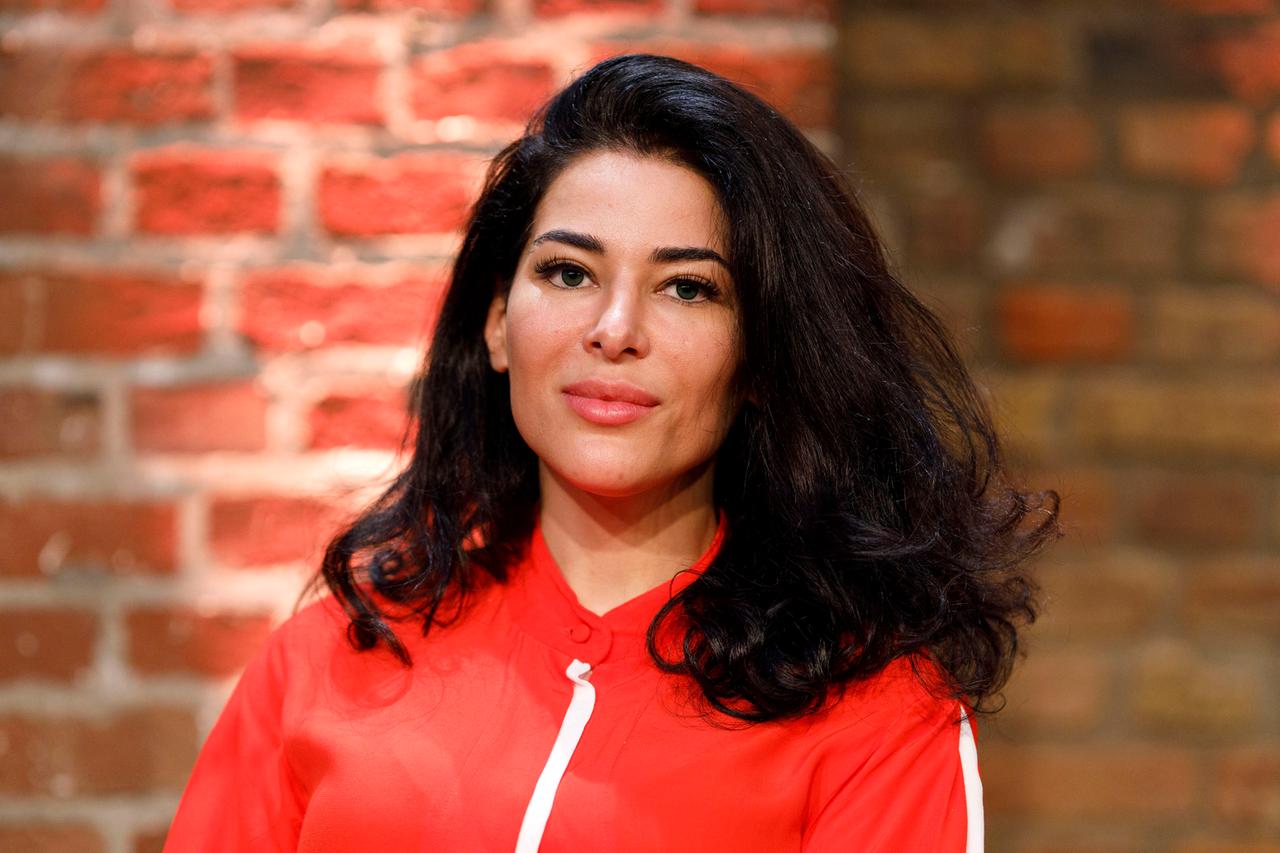 Die Publizistin Samira El Ouassil auf der phil.cologne 2021 in Köln Die Publizistin Samira El Ouassil auf der phil.cologne 2021 in Köln