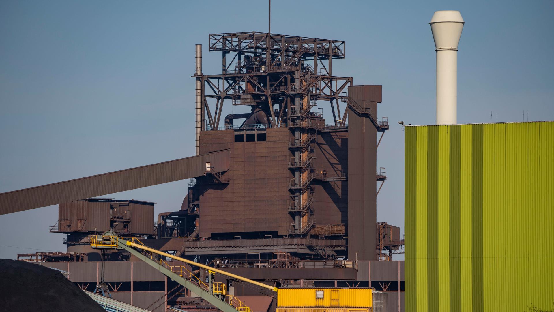 Der Hochofen Schwelgern 1 im ThyssenKrupp Stahlwerk in Duisburg-Marxloh