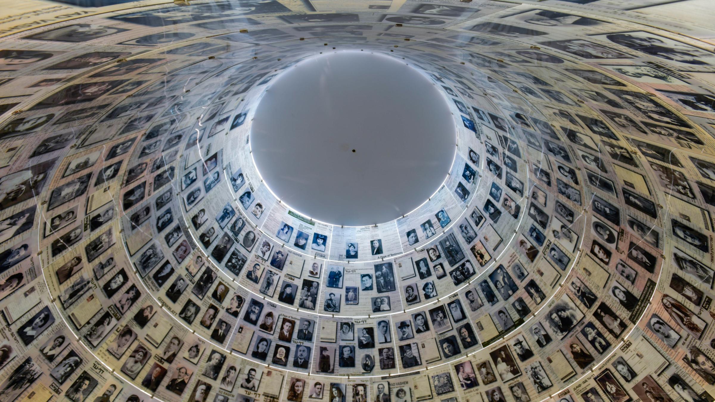 Die "Halle der Namen" der Holocaust-Gedenkstätte Yad Vashem i...</p>

                        <a href=
