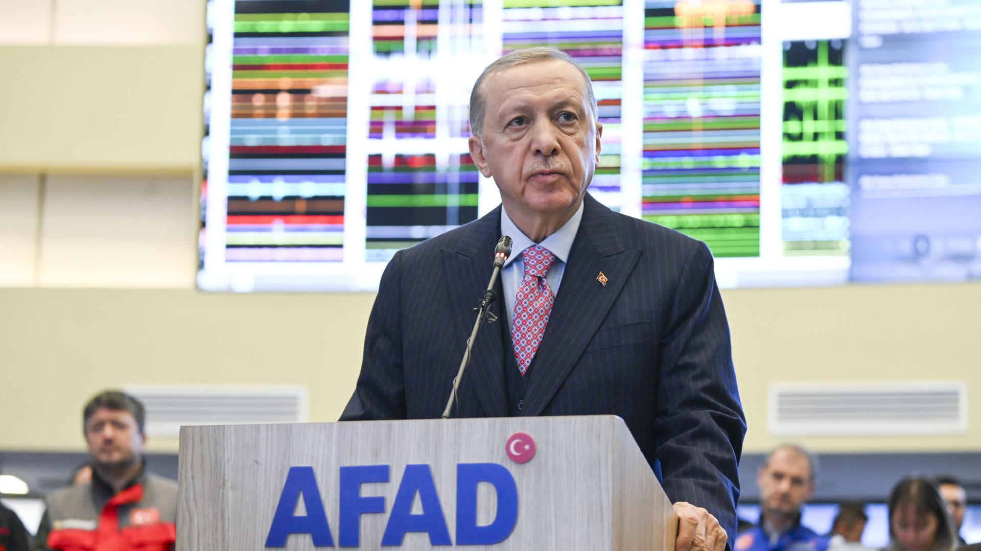 Der türkische Präsident Recep Tayyip Erdogan am 6. Februar bei einer Pressekonferenz des Koordinationszentrums für Katastrophenschutz (AFAD)