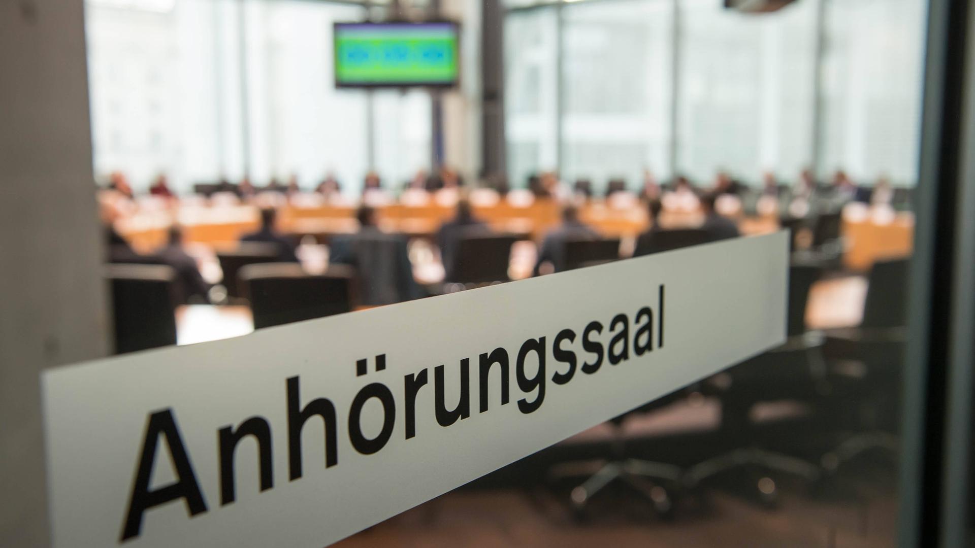 Der Anhörungssaal, in dem der Sportausschuss des Deutschen Bundestages tagt. Der Anhörungssaal, in dem der Sportausschuss des Deutschen Bundestages tagt.