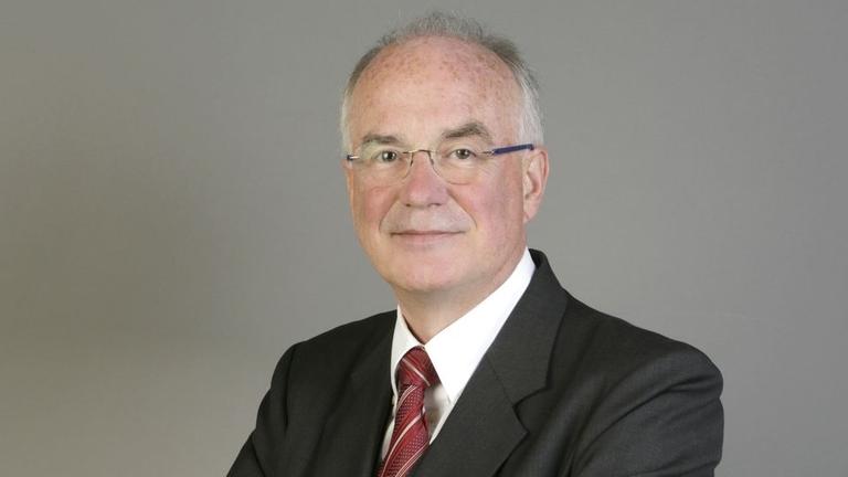 Portrait des Medienrechtlers Bernd Holznagel Portrait des Medienrechtlers Bernd Holznagel