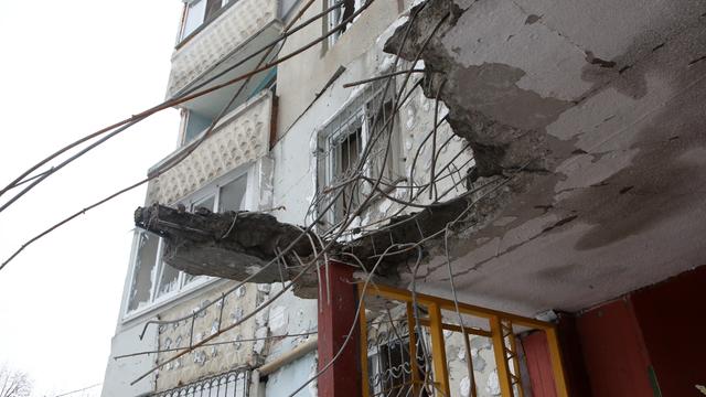 Zerstörtes Hochhaus in der ukrainischen Stadt Charkiw.