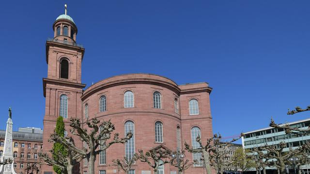 Blick auf Paulskirche und Paulsplatz in Frankfurt am Main