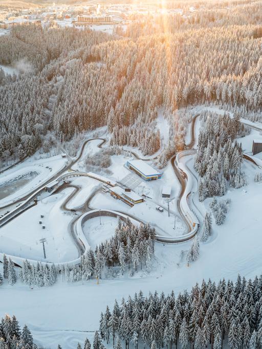 Die Wintersportstätten in Oberhof sind 2023 Schauplatz der Biathlon- und Rennrodel-WM.