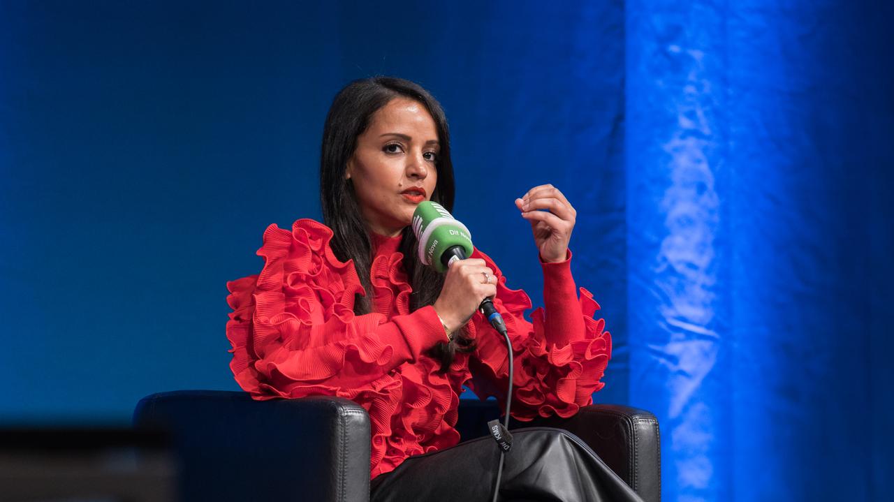 Die SPD-Politikerin und Buchautorin Sawsan Chebli spricht beim Kölner Forum für Journalismuskritik im Funkhaus des Deutschlandfunks Die SPD-Politikerin und Buchautorin Sawsan Chebli spricht beim Kölner Forum für Journalismuskritik im Funkhaus des Deutschlandfunks
