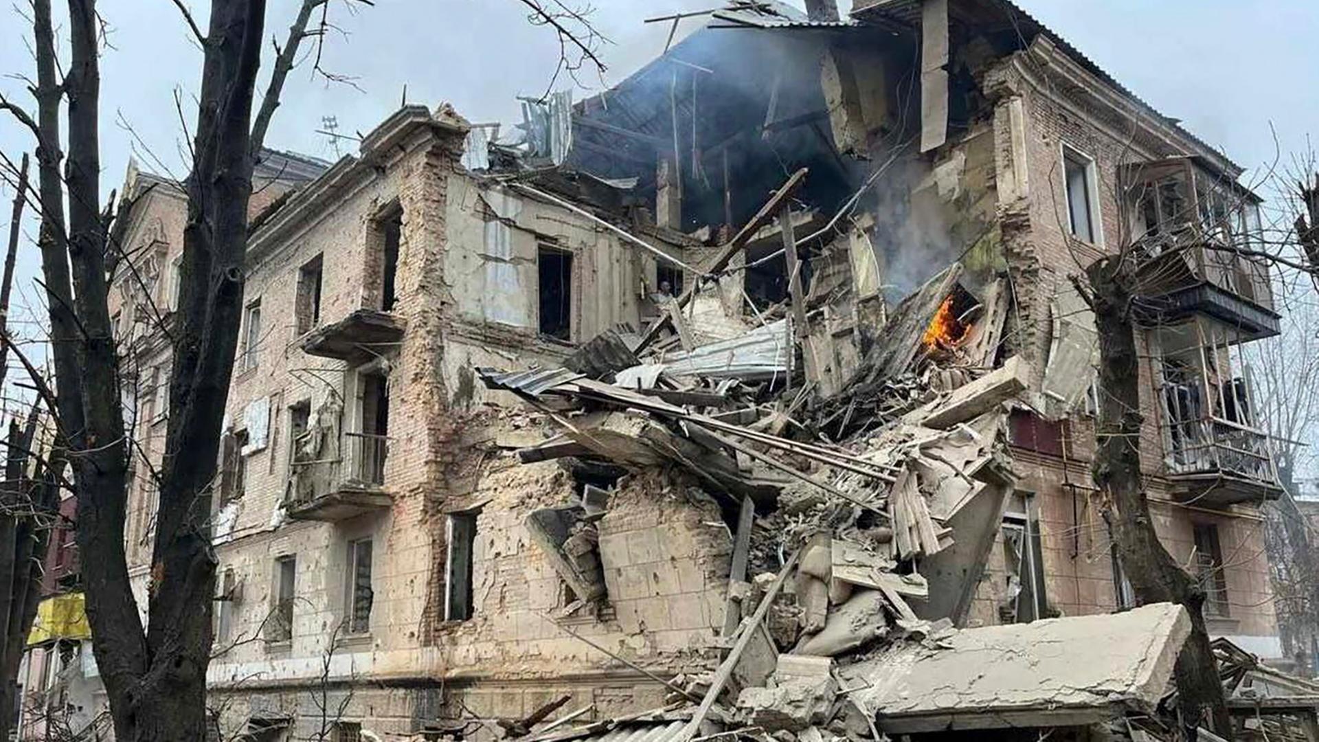 Ein zerstörtes Haus in der ukrainischen Stadt Krywyj Rih.