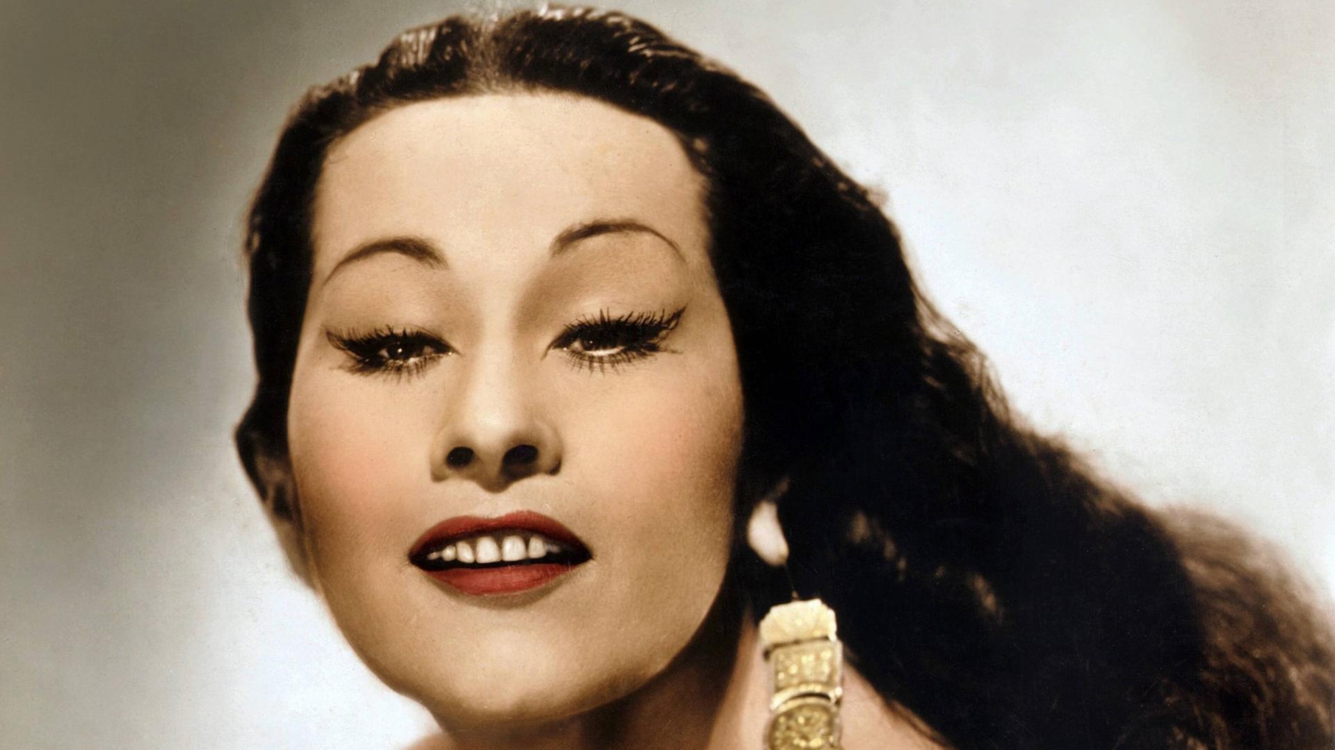 Yma Sumac auf einer Aufnahme aus dem Jahr 1954 Yma Sumac auf einer Aufnahme aus dem Jahr 1954