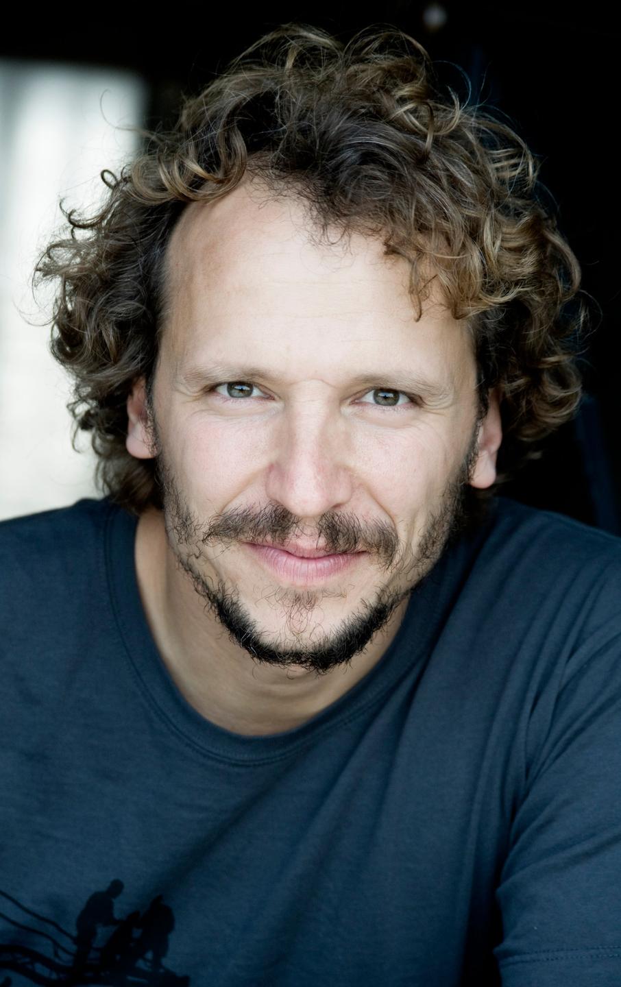 Porträt von Marcus H. Rosenmüller, dem Regisseur des Films "Willkommen in Siegheilkirchen". Porträt von Marcus H. Rosenmüller, dem Regisseur des Films "Willkommen in Siegheilkirchen".