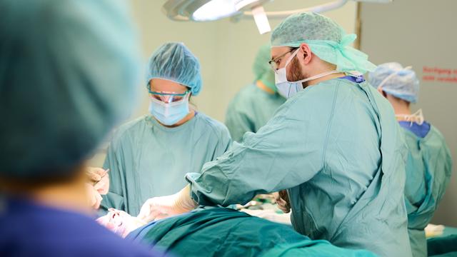 Eine Operation im Unfallkrankenhaus Berlin