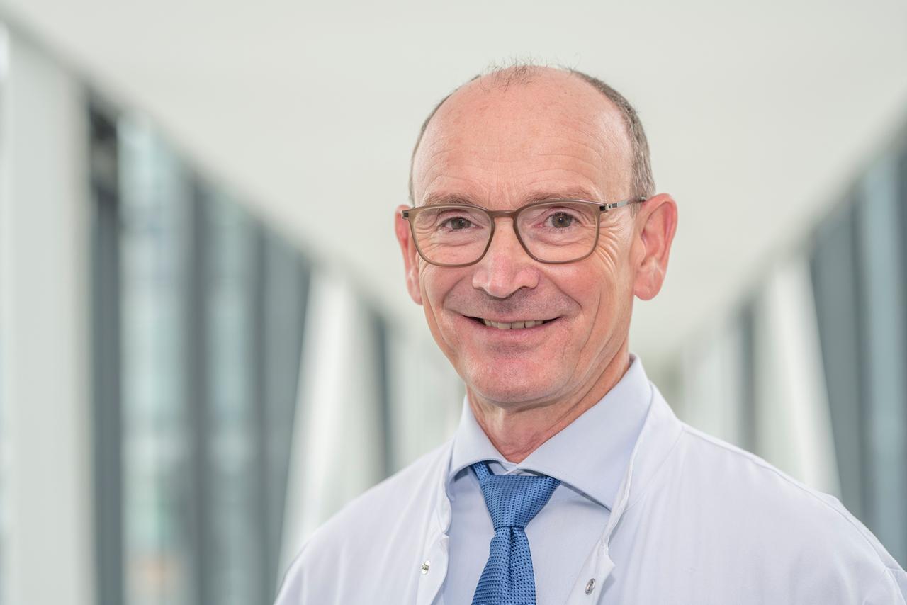 Prof. Peter Brossart, Universitätsklinikum Bonn Prof. Peter Brossart, Universitätsklinikum Bonn