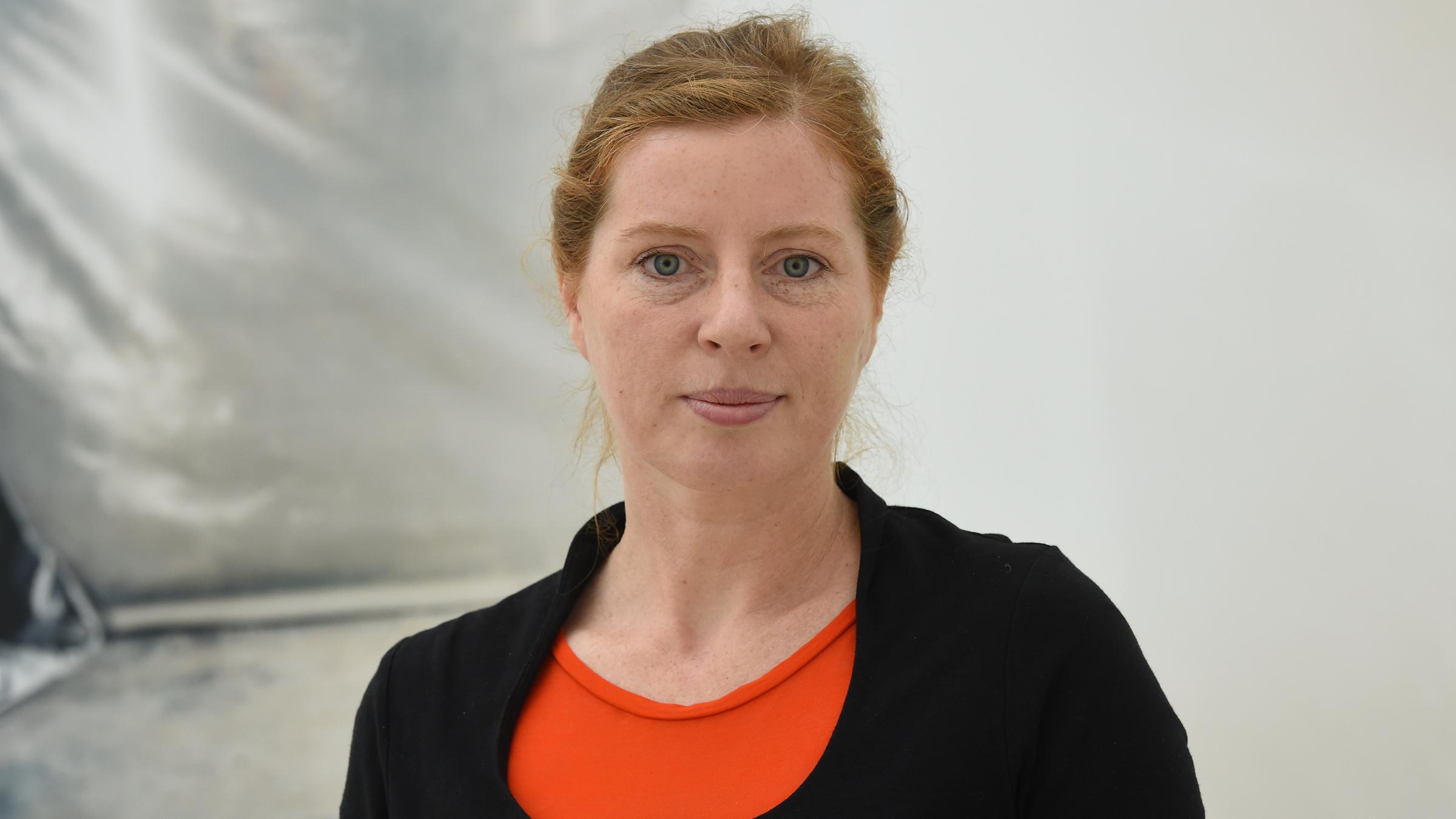 Porträt der Fotografin Ricarda Roggan.