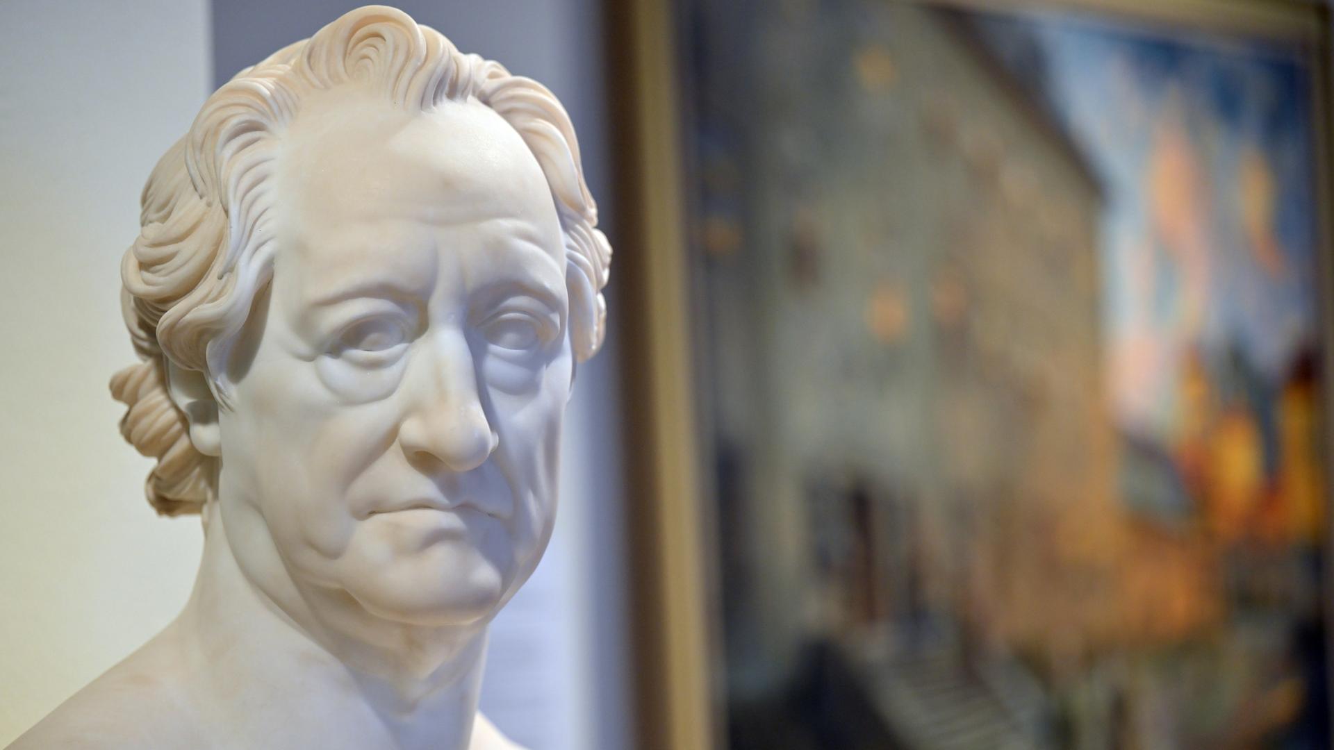 Eine Büste von Johann Wolfgang von Goethe. Eine Büste von Johann Wolfgang von Goethe.