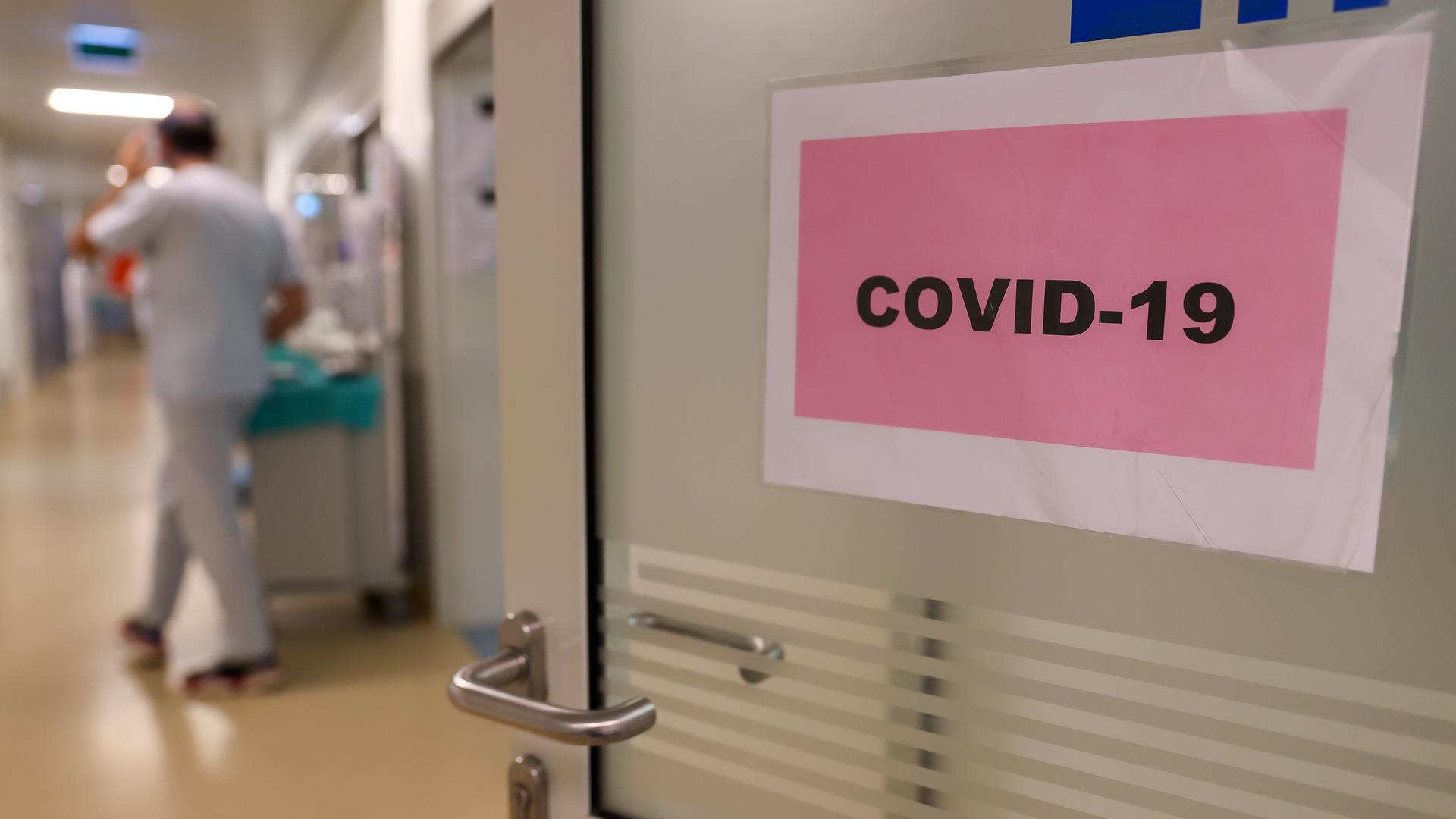 Der Eingang zur Covid-19-Intensivstation der Leipziger Uniklinik. Der Eingang zur Covid-19-Intensivstation der Leipziger Uniklinik.