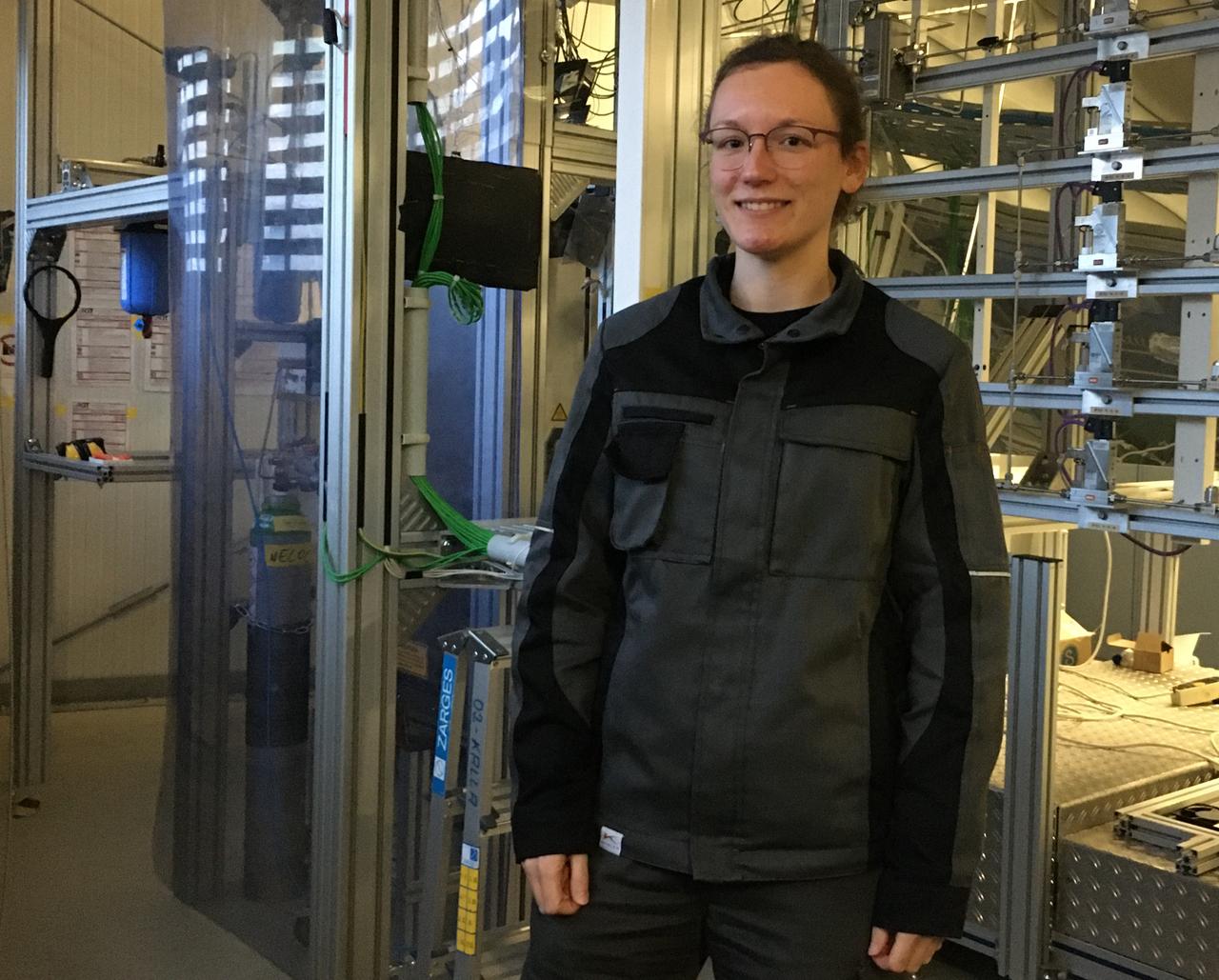Neele Uhlenbruck forscht am Karlsruher Institut für Technologie (KIT) über das Abscheiden und Speichern von klimaschädlichem CO2. Ziel ist, die Emissionen zu senken und das Klimaziel zu erreichen. Neele Uhlenbruck forscht am Karlsruher Institut für Technologie (KIT) über das Abscheiden und Speichern von klimaschädlichem CO2. Ziel ist, die Emissionen zu senken und das Klimaziel zu erreichen.