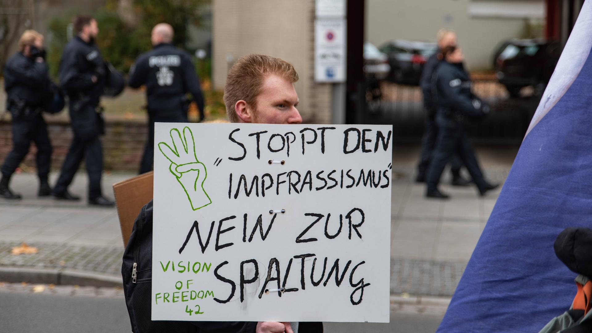 Eine Querdenken-Demonstration in Oldenburg Eine Querdenken-Demonstration in Oldenburg