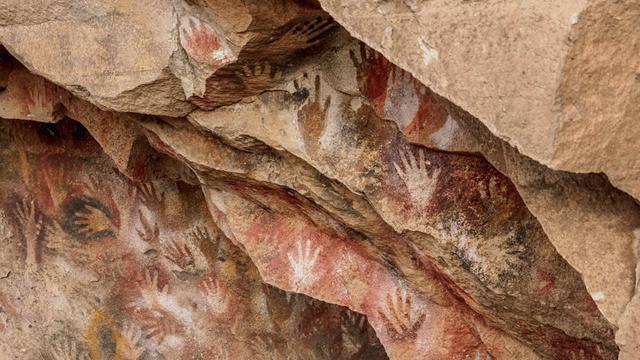 Handabdrücke in der Cueva de las Manos, UNESCO-Weltkulturerbe, Rio Pinturas Canyon, Provinz Santa Cruz, Patagonien, Argentinien
