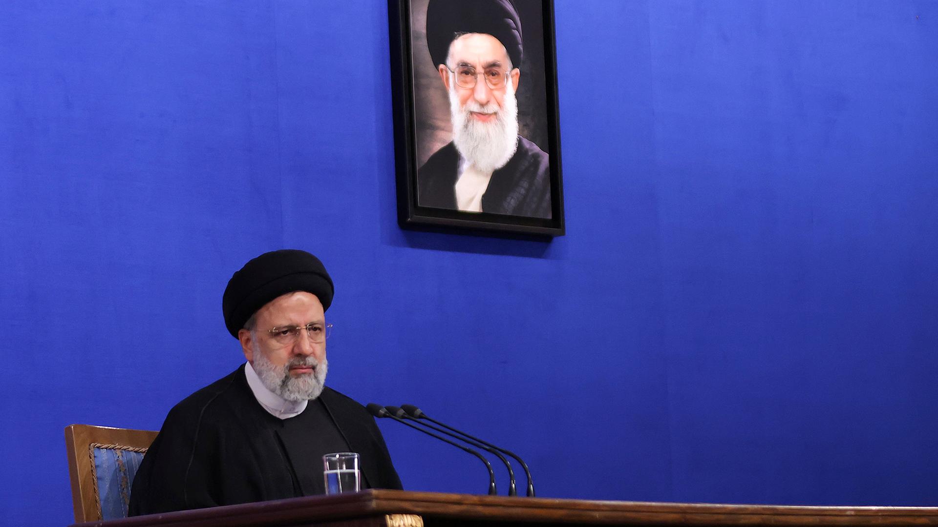 Iran - Oberster Revolutionsführer Khamenei lässt offenbar tausende Gefangene frei