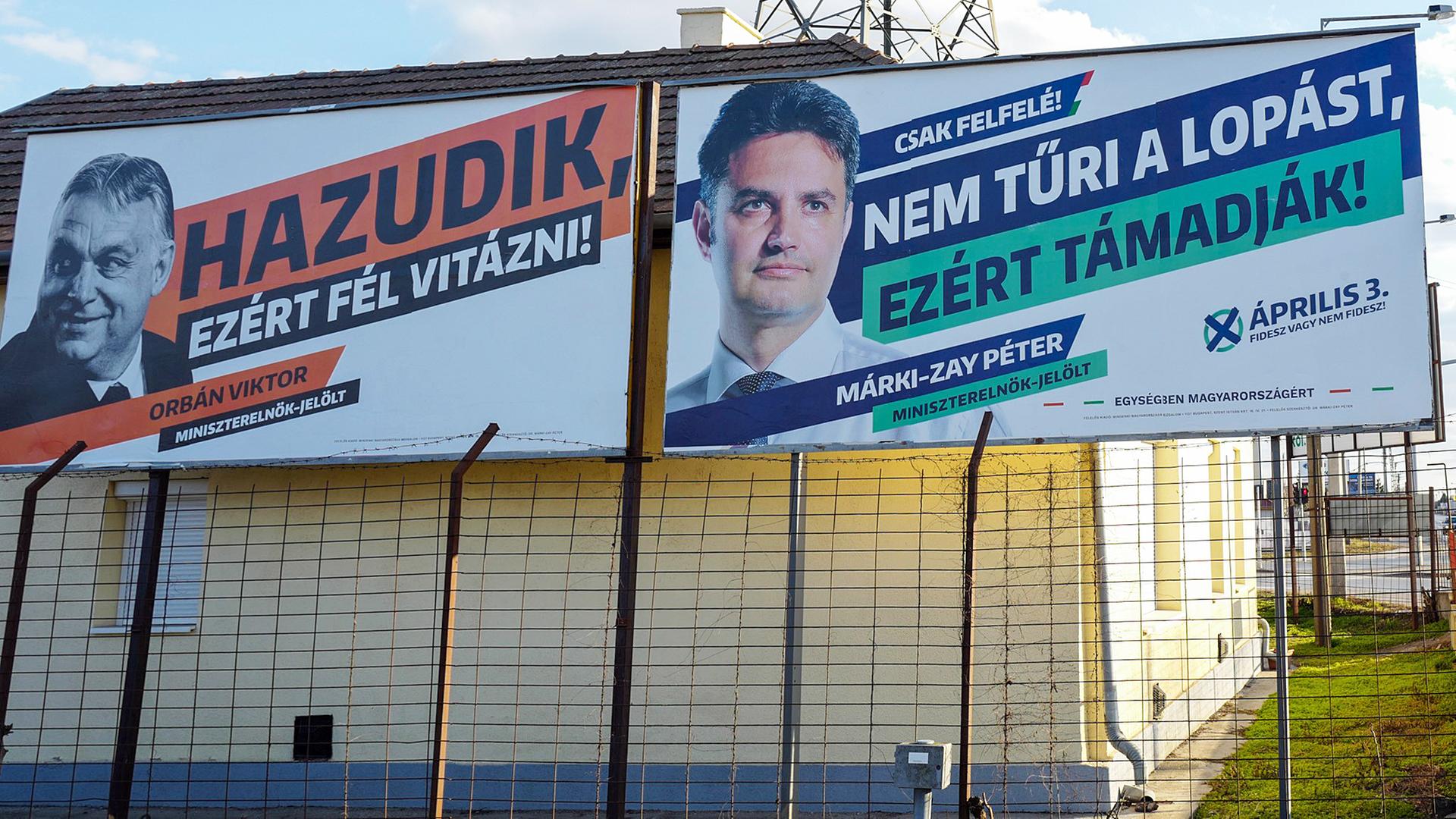 Wahlkampfplakate in Ungarn