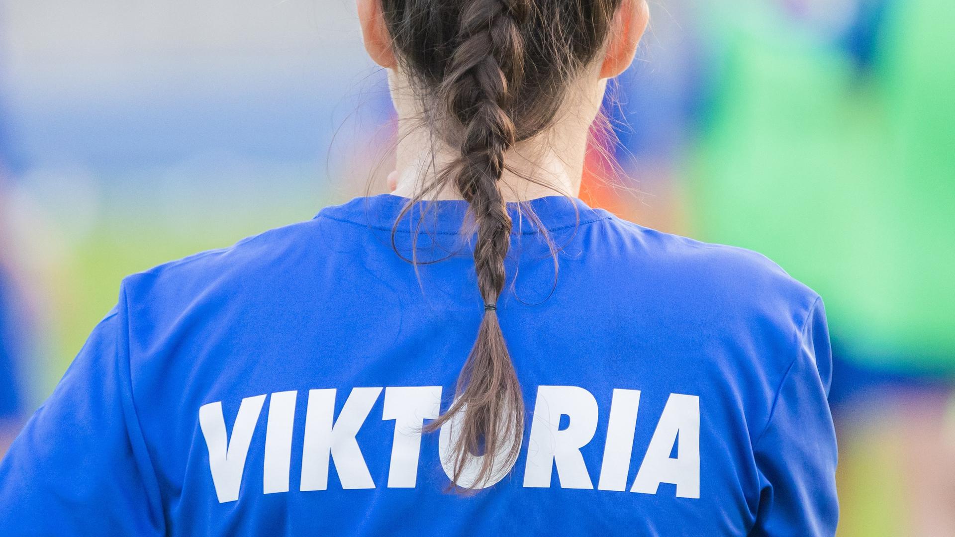 Eine Spielerin der Frauenmannschaft von FC Viktoria 1889 Berlin beim Training im Stadion Lichterfelde. Eine Spielerin der Frauenmannschaft von FC Viktoria 1889 Berlin beim Training im Stadion Lichterfelde.