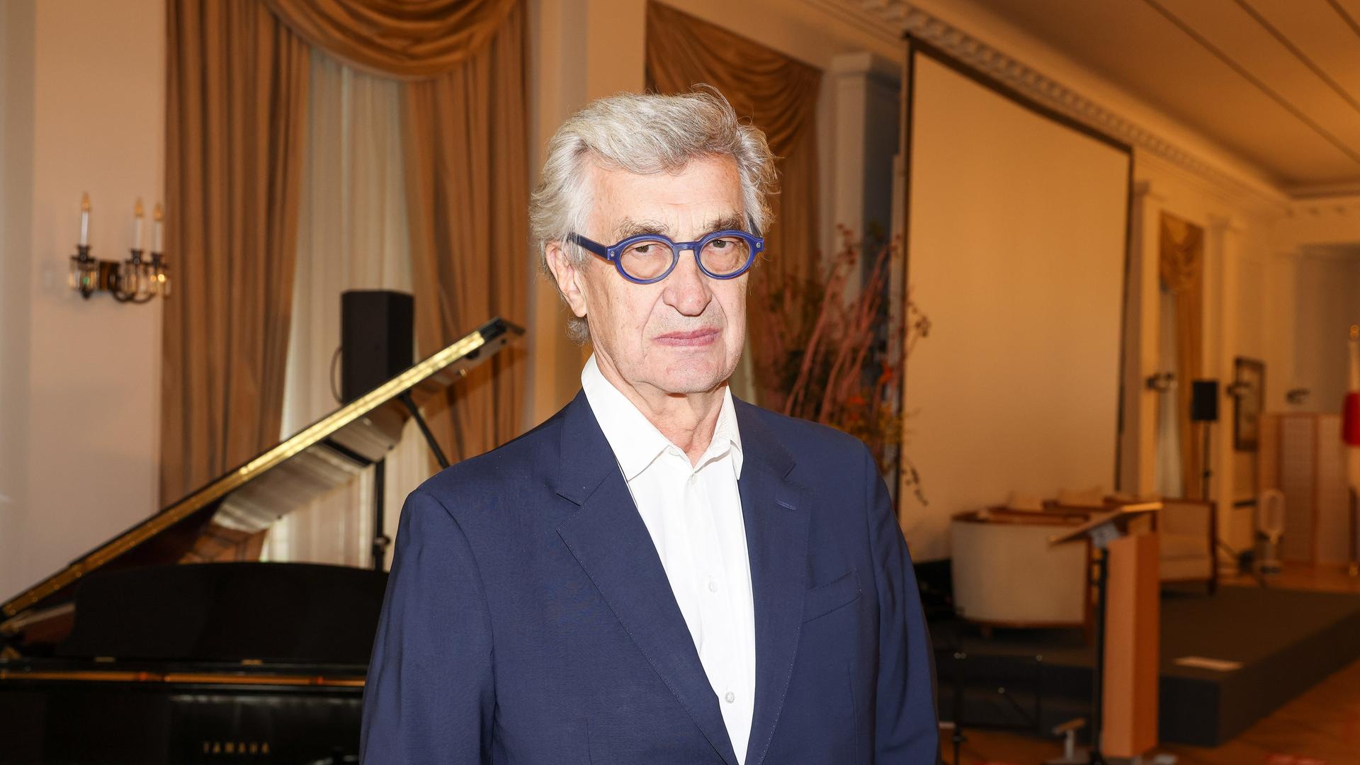 Wim Wenders bei der Bekanntgabe der Preisträger des Internationalen Kunstpreises Praemium Imperiale in der Botschaft von Japan. Wim Wenders bei der Bekanntgabe der Preisträger des Internationalen Kunstpreises Praemium Imperiale in der Botschaft von Japan.