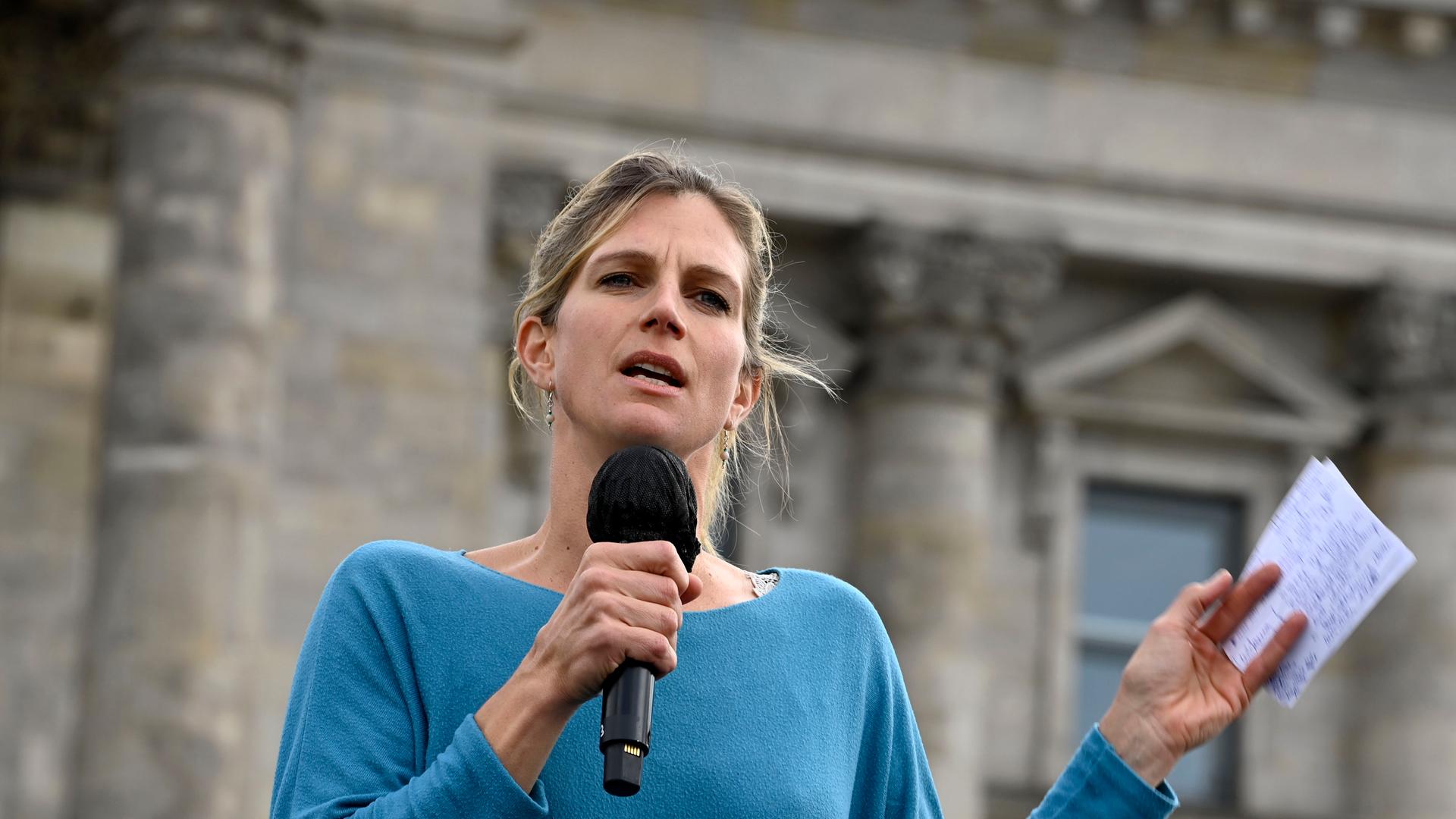 Maja Göpel bei einer Fridays-for-Future-Kundgebung in Berlin kurz vor der Bundestagswahl 2021