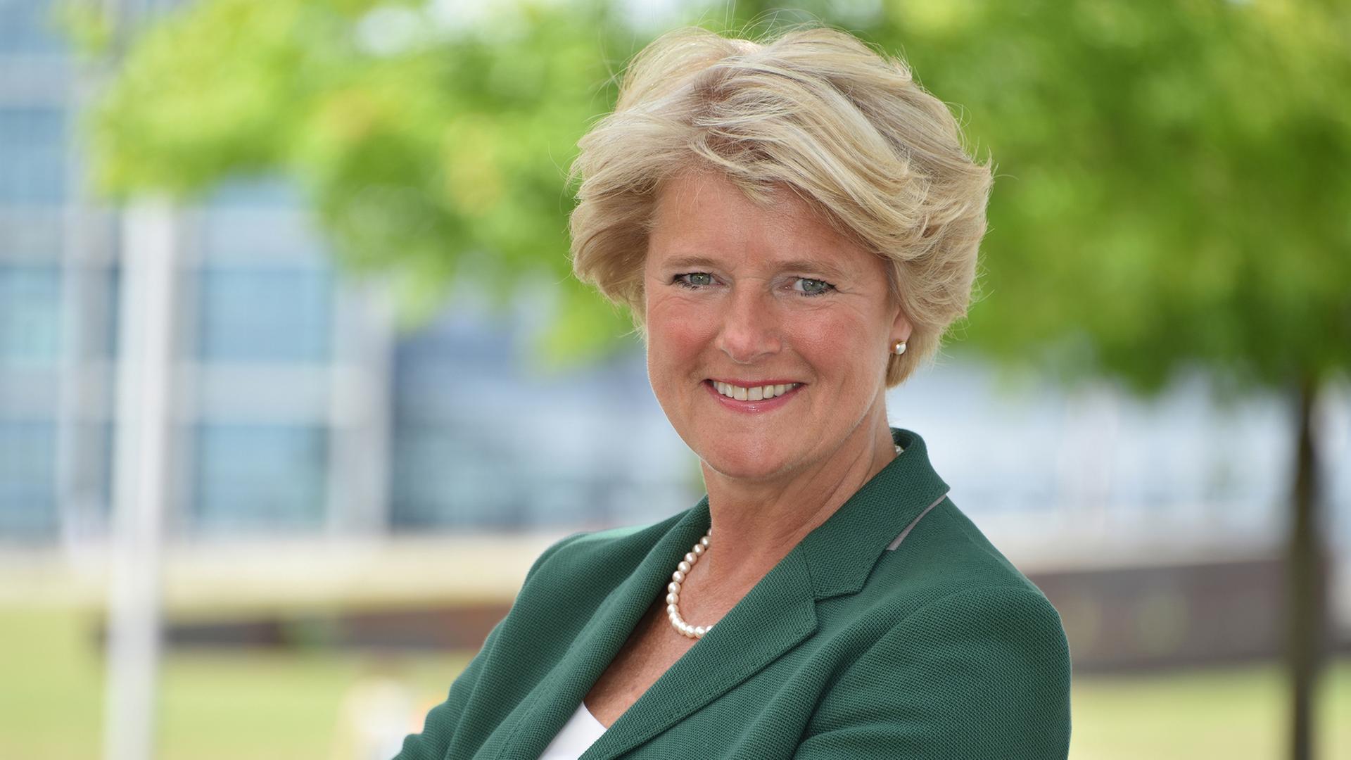 Prof. Monika Grütters MdB, Mitglied des Deutschlandradio-Verwaltungsrats Prof. Monika Grütters MdB, Mitglied des Deutschlandradio-Verwaltungsrats