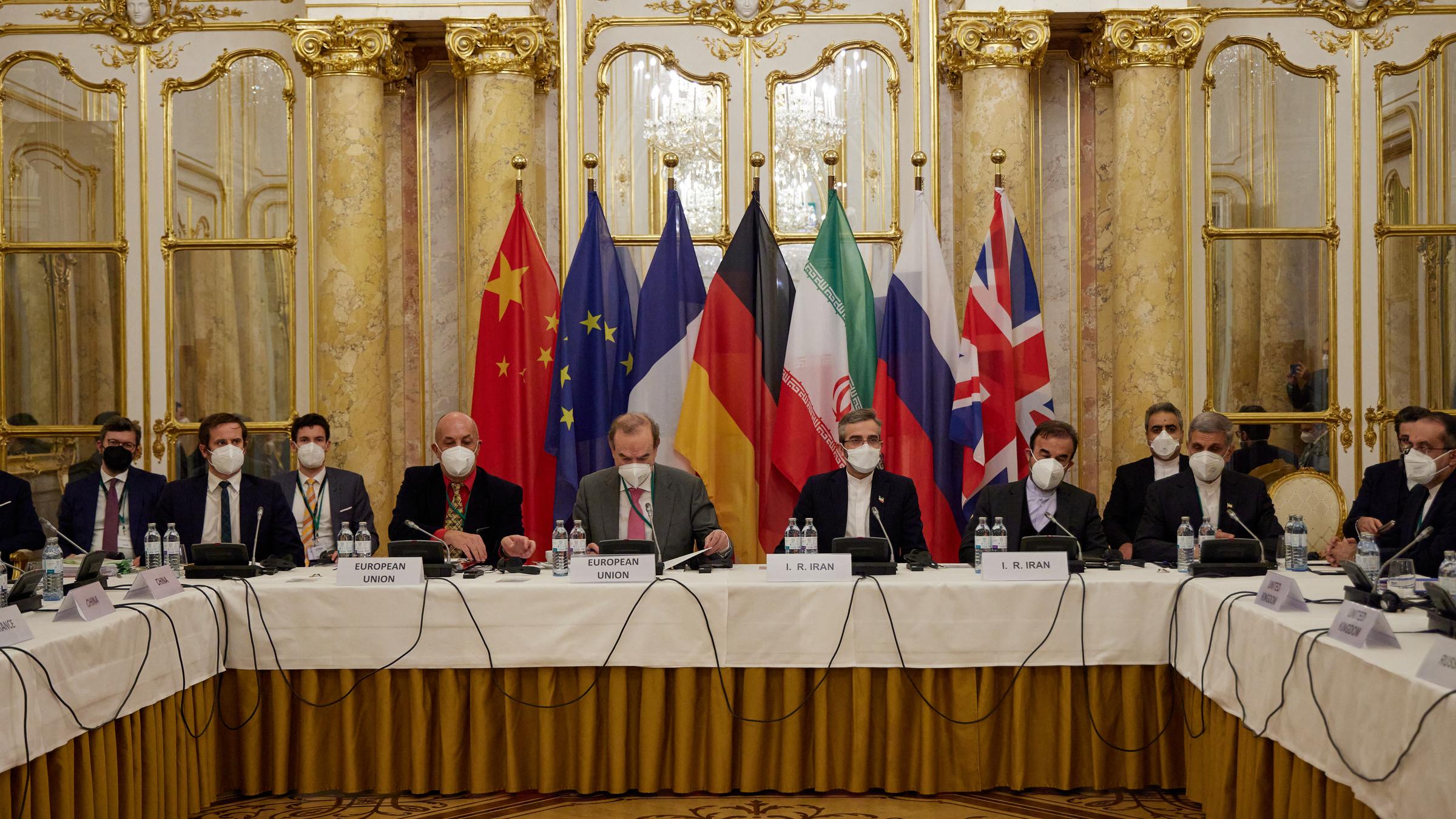 Teilnehmer der Atomgespräche mit dem Iran in Wien sitzen an einem Tisch...</p>

                        <a href=