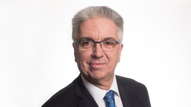 Porträt: Knut Deutscher, Vorsitzender des Wirtschafts- und Finanzausschusses.